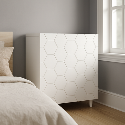 Frontura Hexory Möbelfront groß in weiss an einem IKEA BESTÅ Sideboard