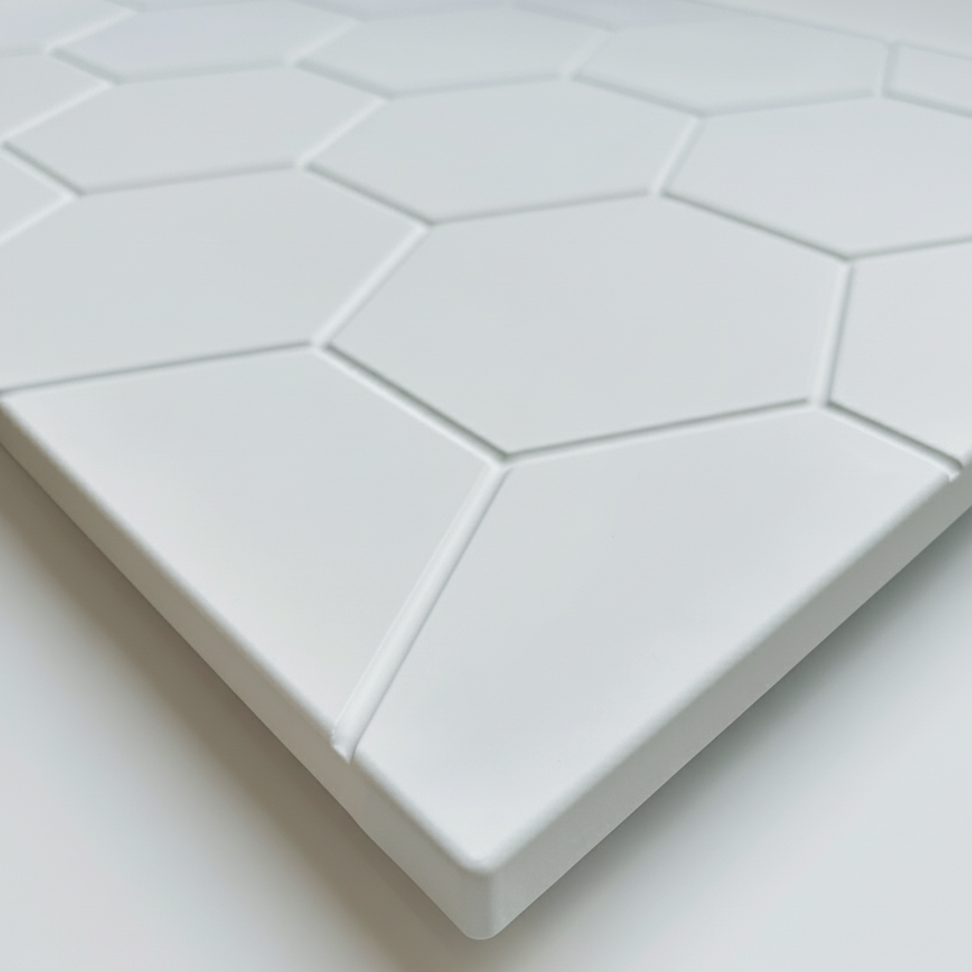 Detail Perspektive der Tabula Frontura Möbelfront für IKEA BESTÅ in weiss mit geometrischem Rauten-Relief